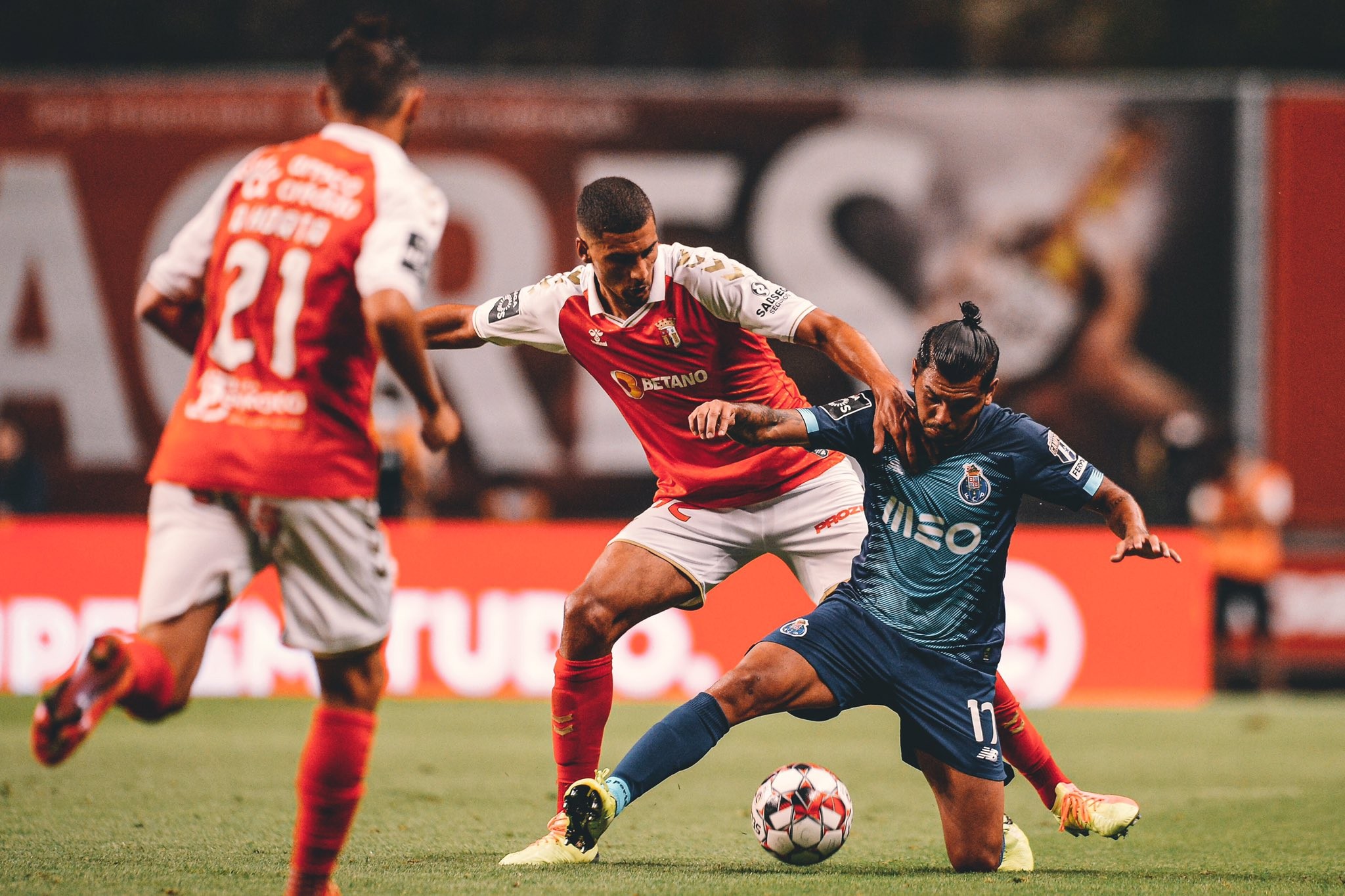 波尔图力克本菲卡，内马尔乌龙送礼世界杯