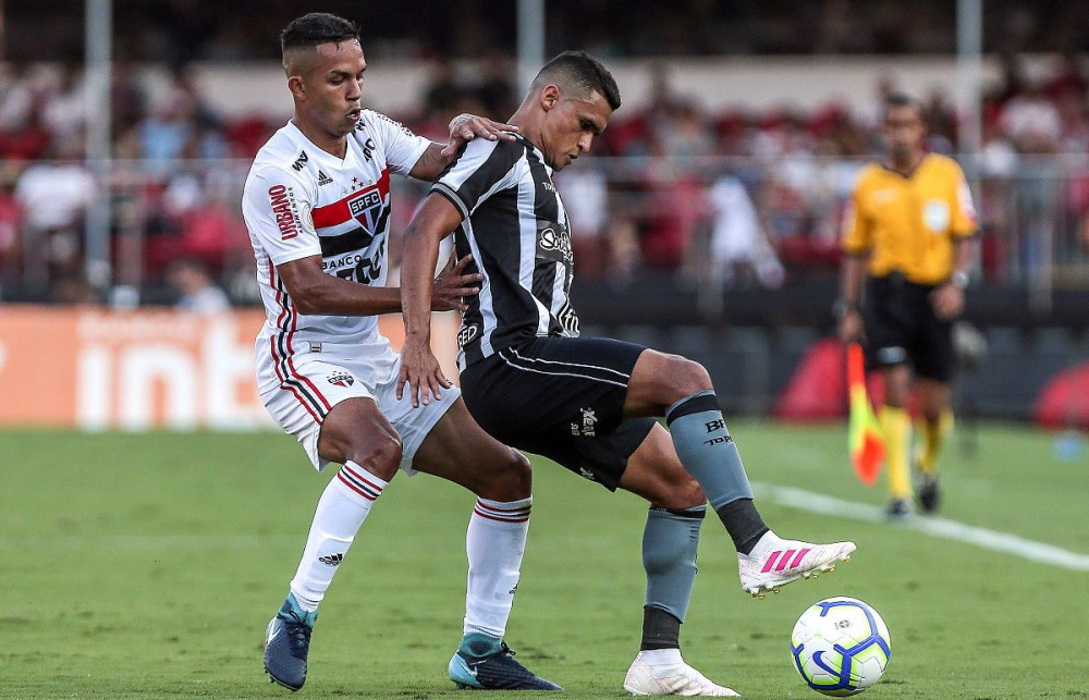 红牛二队完胜哈斯车队,皮亚斯特里带队取胜 红牛二队完胜哈斯车队,皮亚斯特里带队取胜